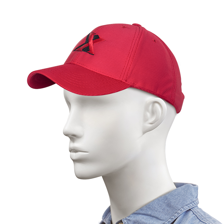 Gorra roja bordada con logo XTASEA